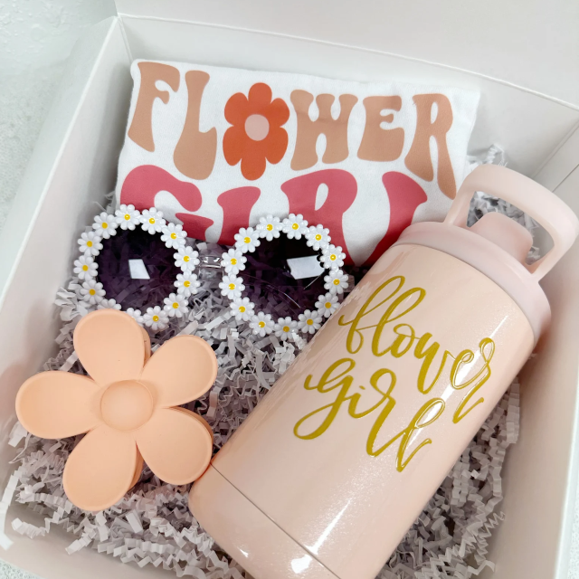 Flower girl proposal gift box with hair clip