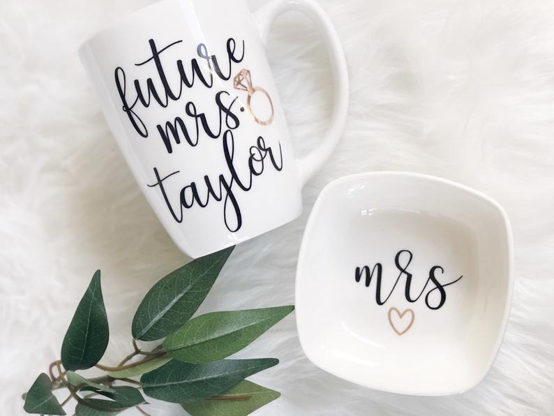 Future mrs mug gift set- mrs ring dish- bride gift set idea- bride to be engagement gift set ideas- bride mug- personalized bride gift set