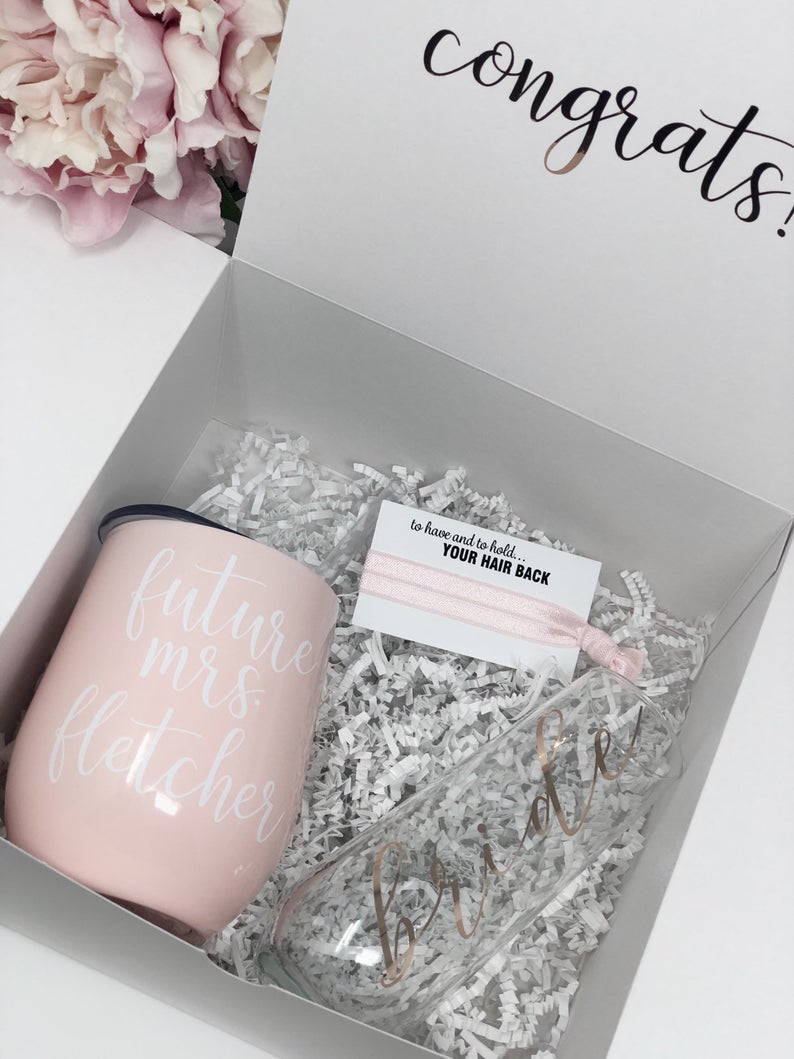 pink future mrs tumbler- bride wine tumbler- swig wine tumbler- gift set for bride- engagement gift box idea- bride champagne flute- bridal