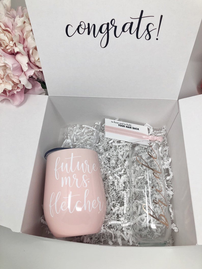 pink future mrs tumbler- bride wine tumbler- swig wine tumbler- gift set for bride- engagement gift box idea- bride champagne flute- bridal