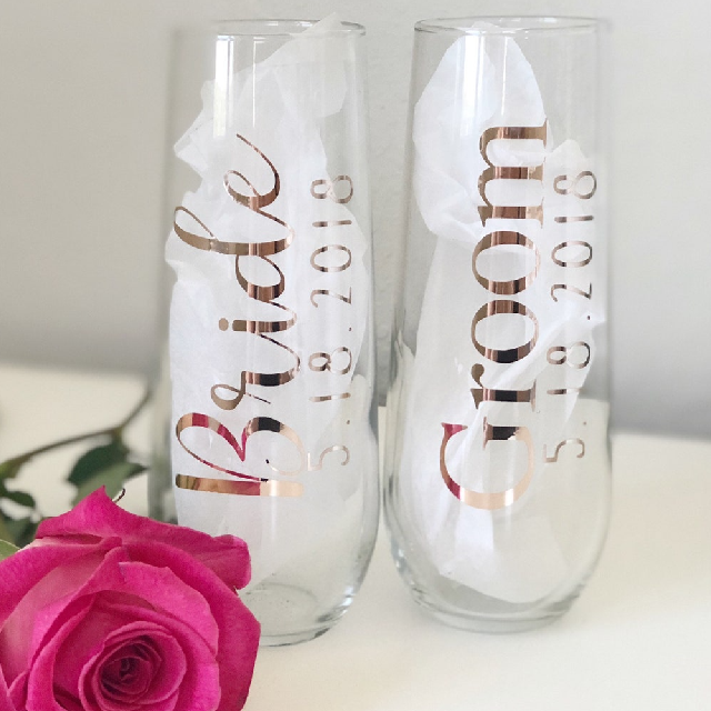 Mr and mrs wedding champagne flutes- personalized bride and groom champagne glasses- mr and mrs wedding toasting flutes- rose gold flutes-