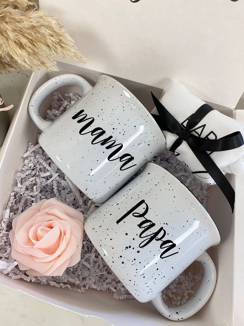 Mommy daddy parents gift box set- mom dad campfire mug set- gift box for parents to be- baby shower idea- baby announcement pregnancy baby