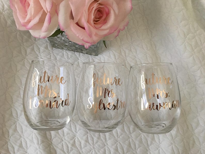 Future mrs wine glass- bride gift- engagement gift- rose gold wine glass- future mrs- bride wine glass- bride to be gift- personalized