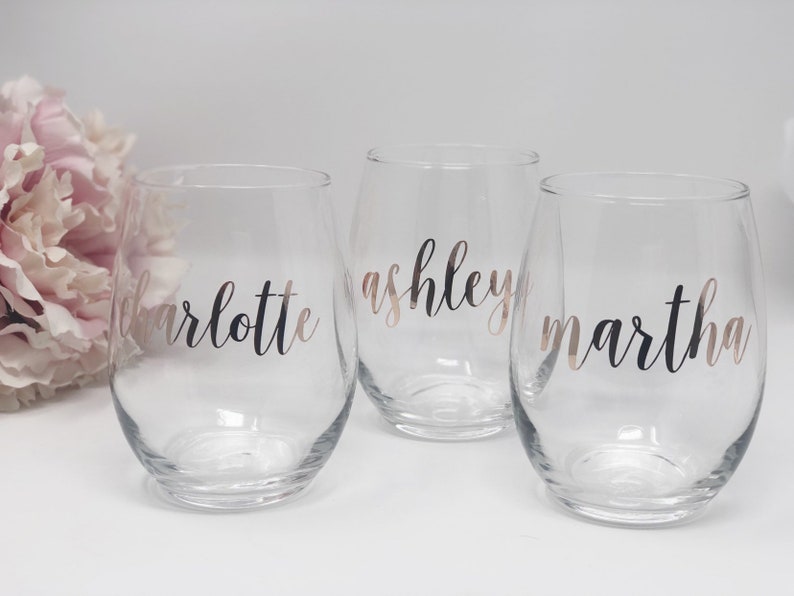 Bridesmaid wine glass- bridesmaid proposal wine glass- bridesmaid gift ideas- personalized wine glass- rose gold wine glass- rose gold bride